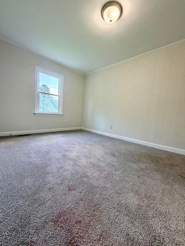 232 Poplar Street, Rossville, GA 30741