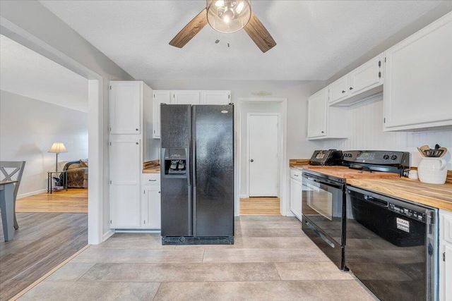 2868 Silver Leaf DR, Salem, VA 24153