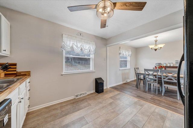 2868 Silver Leaf DR, Salem, VA 24153