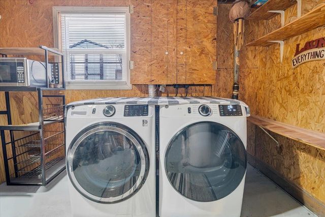 2868 Silver Leaf DR, Salem, VA 24153