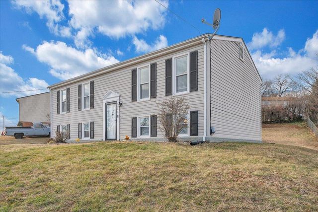 2868 Silver Leaf DR, Salem, VA 24153