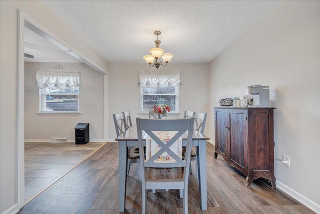 2868 Silver Leaf DR, Salem, VA 24153