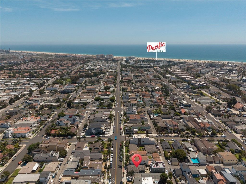 711 Huntington, Huntington Beach, CA 92648 — photo 4