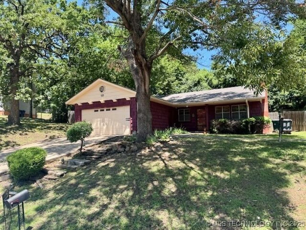 1822 N Xenophon Avenue, Tulsa, OK 74127