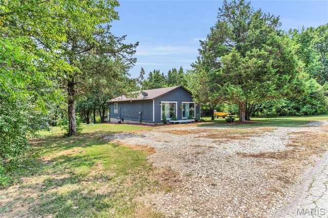 211 Blueberry Drive, De Soto, MO 63020