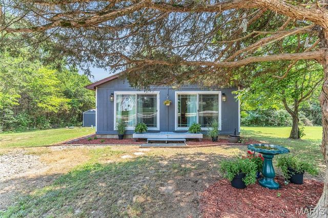 211 Blueberry Drive, De Soto, MO 63020
