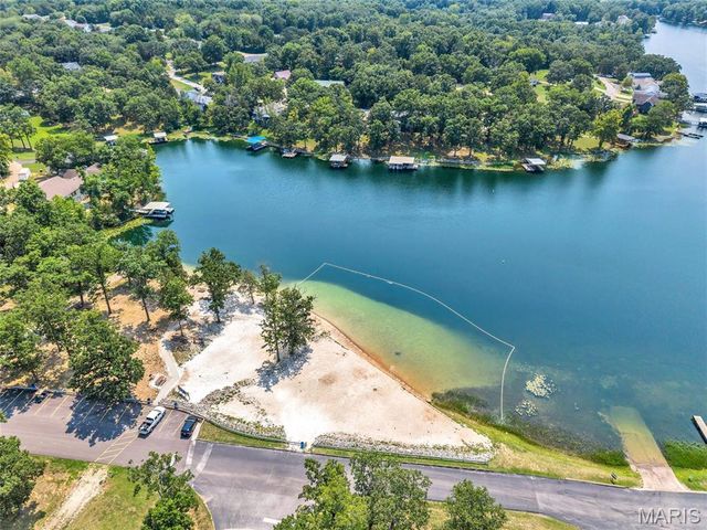 211 Blueberry Drive, De Soto, MO 63020