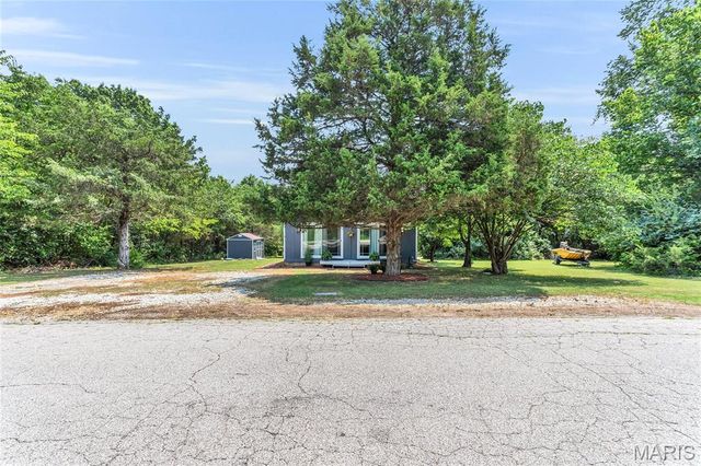 211 Blueberry Drive, De Soto, MO 63020