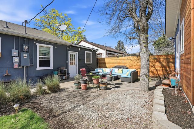 917 Grant Avenue, Medford, OR 97501