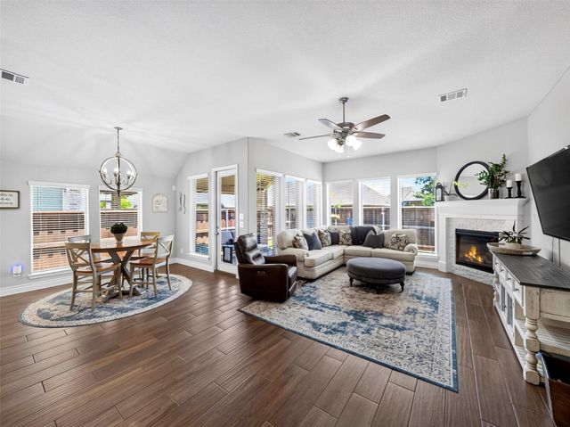 8712 Navidad Falls Drive, Mckinney, TX 75071