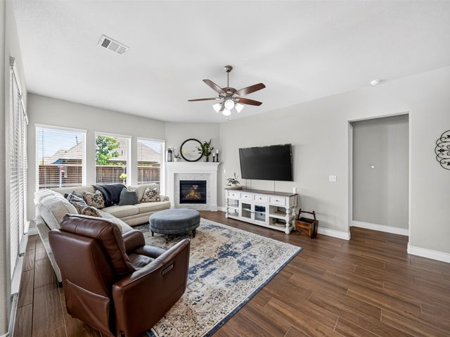 8712 Navidad Falls Drive, Mckinney, TX 75071
