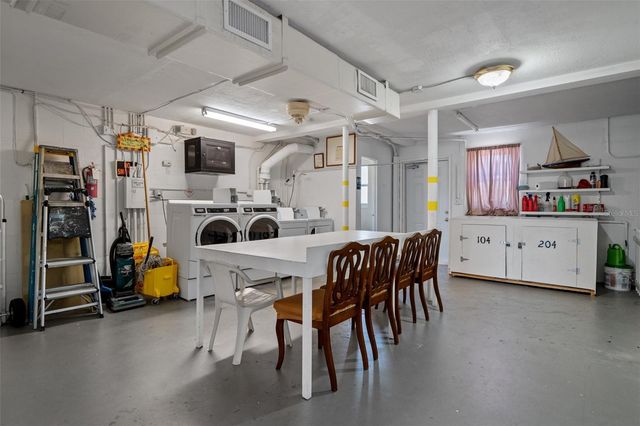 416 73RD AVENUE N 205, St Petersburg, FL 33702