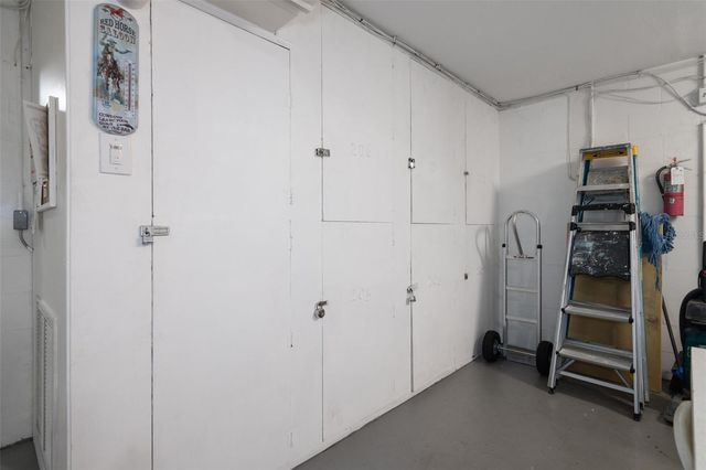 416 73RD AVENUE N 205, St Petersburg, FL 33702