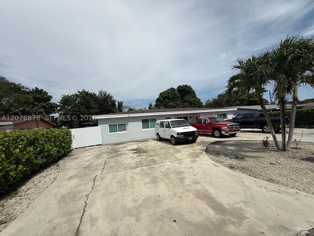 14321 NW 16th Ct, Miami, FL 33167