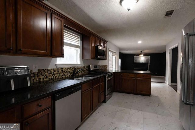 4127 Kingship Drive, Ellenwood, GA 30294