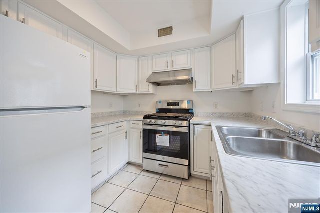235-237 Keen, Paterson, NJ 07524