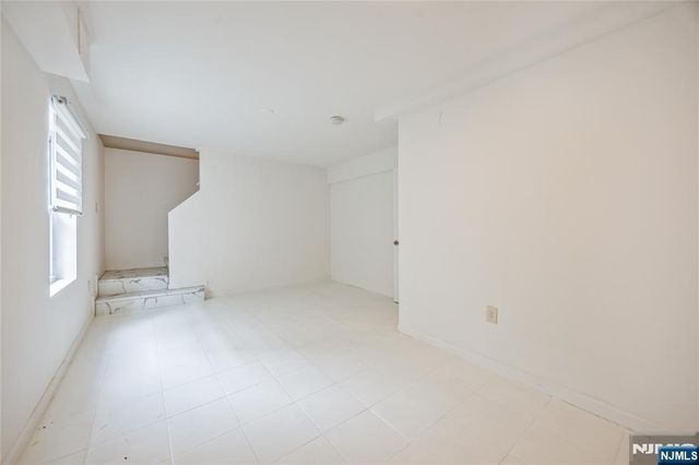 235-237 Keen, Paterson, NJ 07524