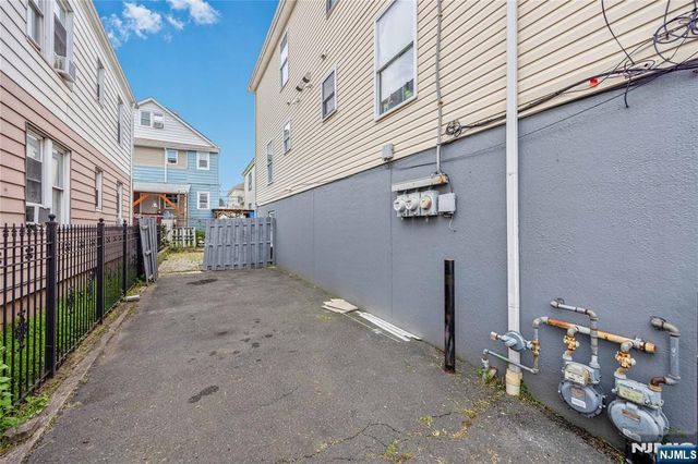 235-237 Keen, Paterson, NJ 07524