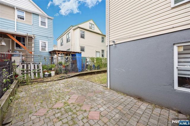 235-237 Keen, Paterson, NJ 07524