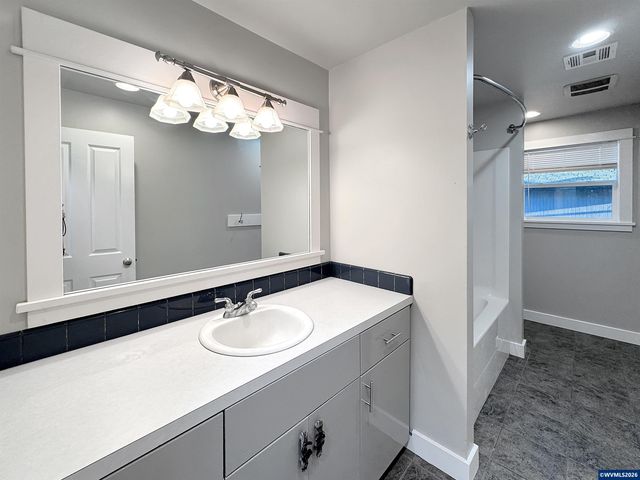 14725 Mitchell St SE, Jefferson, OR 97352