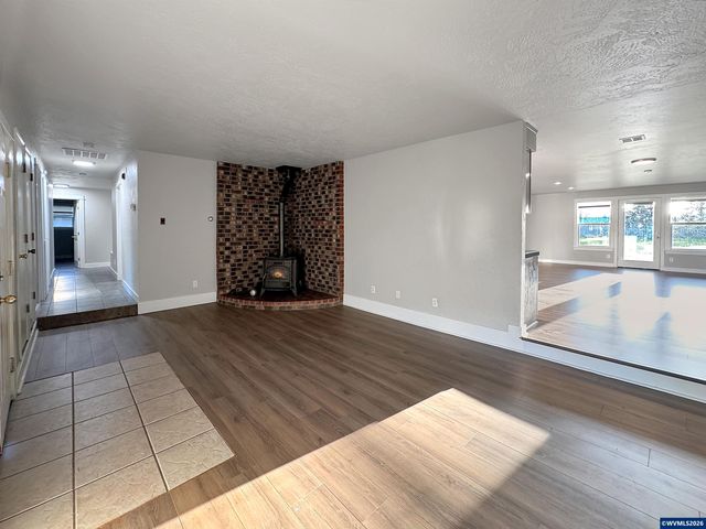 14725 Mitchell St SE, Jefferson, OR 97352