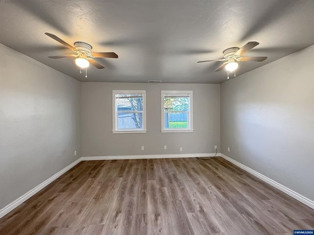 14725 Mitchell St SE, Jefferson, OR 97352
