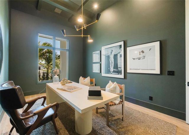 4851 Crayton RD, Naples, FL 34103