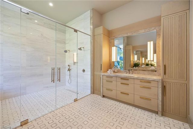 4851 Crayton RD, Naples, FL 34103