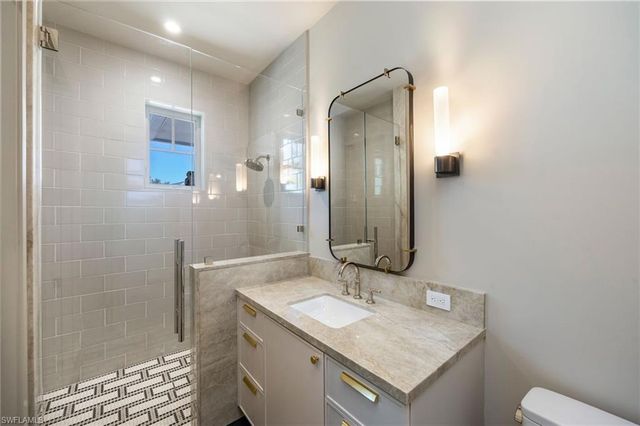 4851 Crayton RD, Naples, FL 34103