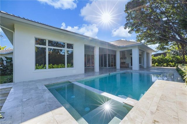 4851 Crayton RD, Naples, FL 34103