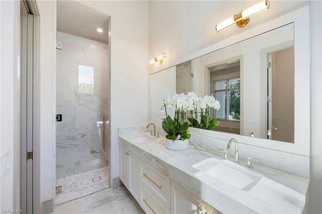 4851 Crayton RD, Naples, FL 34103