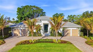 4851 Crayton RD, Naples, FL 34103