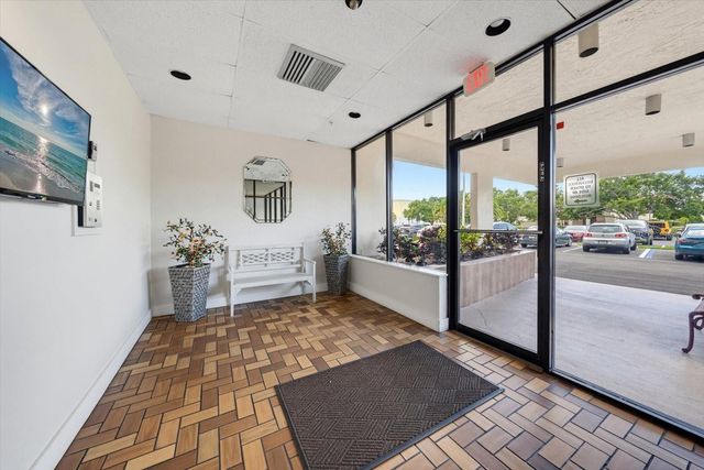 255 DOLPHIN POINT 307, Clearwater Beach, FL 33767