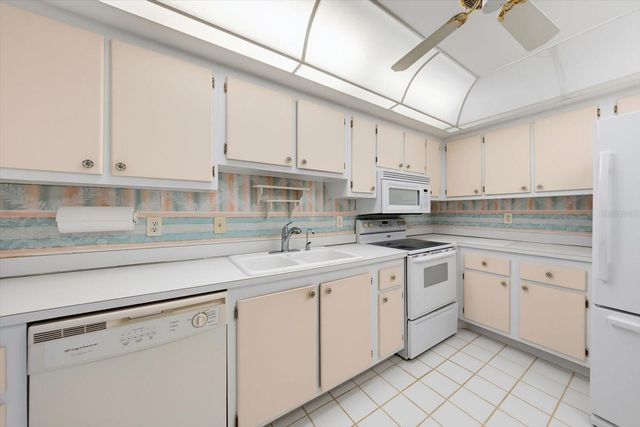255 DOLPHIN POINT 307, Clearwater Beach, FL 33767