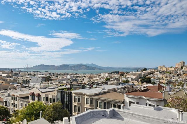 1449 Hyde Street 2, San Francisco, CA 94109