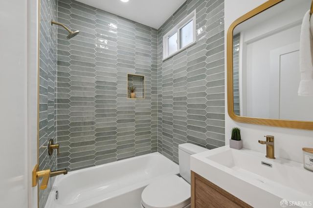 1449 Hyde Street 2, San Francisco, CA 94109