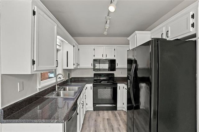 7500 Roswell Road 56, Sandy Springs, GA 30350