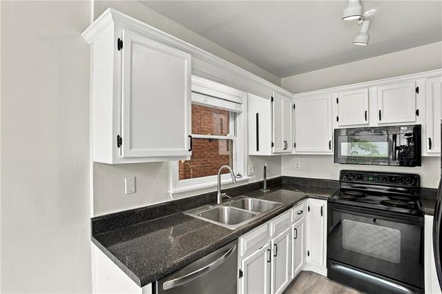7500 Roswell Road 56, Sandy Springs, GA 30350