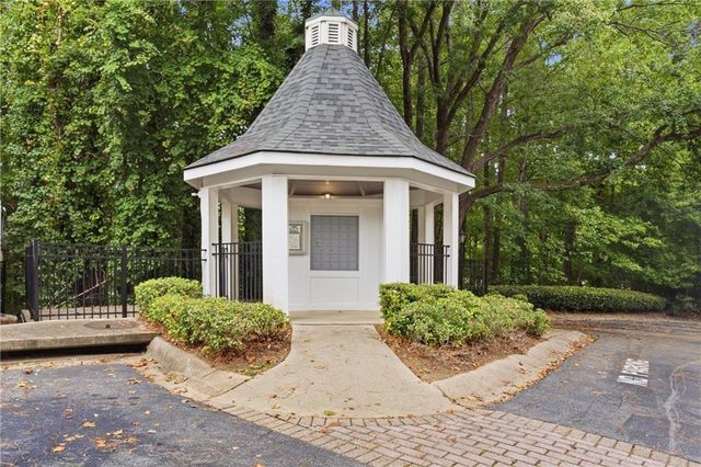 7500 Roswell Road 56, Sandy Springs, GA 30350