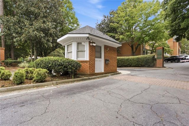 7500 Roswell Road 56, Sandy Springs, GA 30350