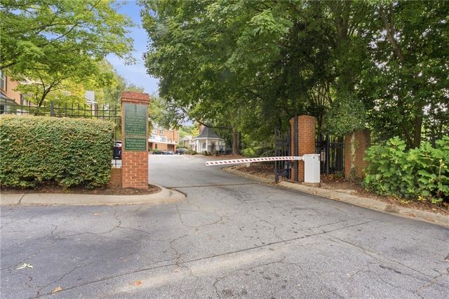 7500 Roswell Road 56, Sandy Springs, GA 30350