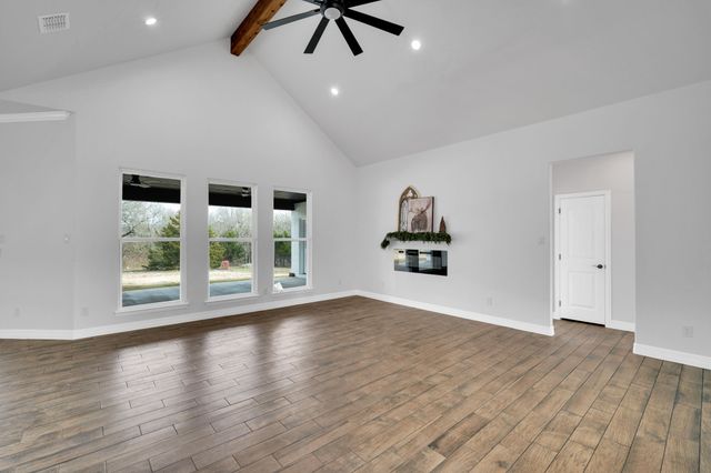 421 Silo Court, Waxahachie, TX 75167