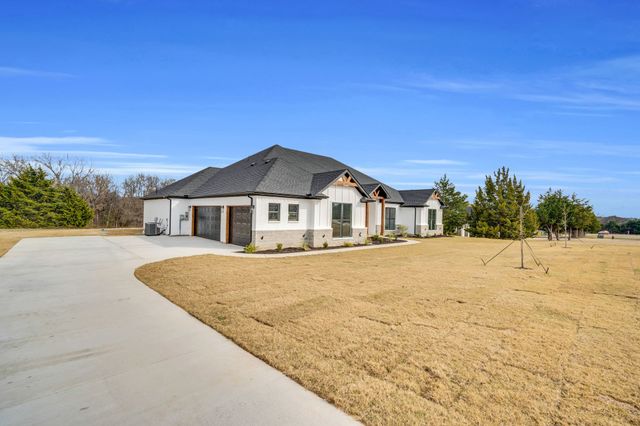 421 Silo Court, Waxahachie, TX 75167