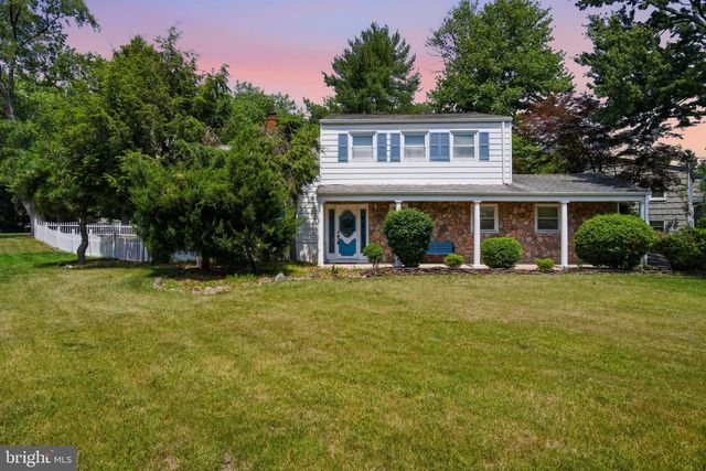 1 MAGDA LN, Hillsborough, NJ 08844