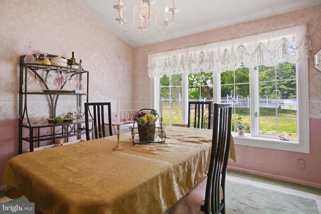 1 MAGDA LN, Hillsborough, NJ 08844