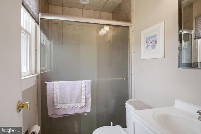 1 MAGDA LN, Hillsborough, NJ 08844