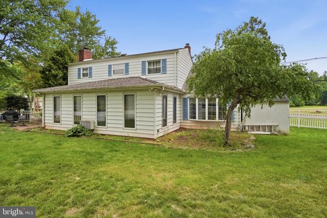 1 MAGDA LN, Hillsborough, NJ 08844