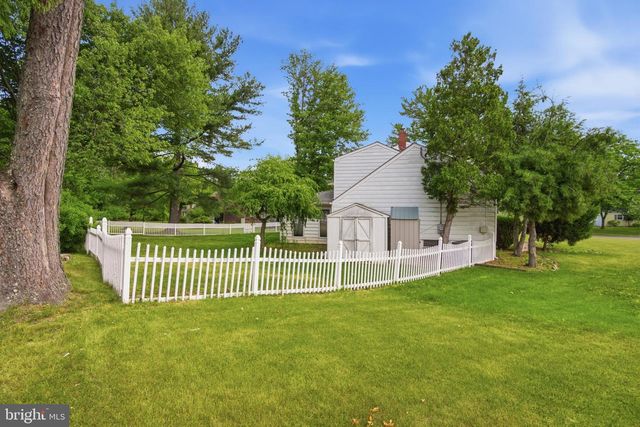 1 MAGDA LN, Hillsborough, NJ 08844
