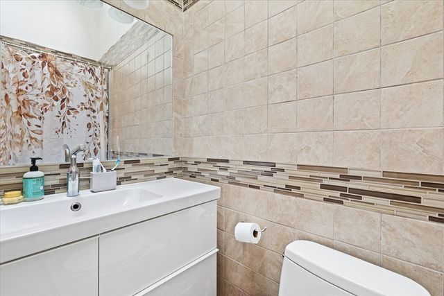 18-24 River St 12, Hudson, MA 01749