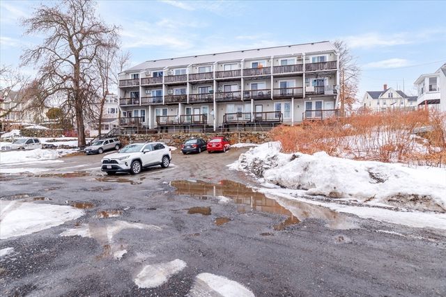 18-24 River St 12, Hudson, MA 01749